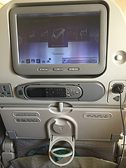 Bord-Unterhaltungsprogramm ice mit &uuml;ber 2.100 On-demand-Kan&auml;len im A380-800 (&copy;Foto. Martin Schmitz)